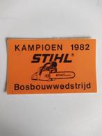 Leuke oude sticker. Kampioen 1982. Bosbouwwedstrijd. STIHL., Verzamelen, Ophalen of Verzenden, Zo goed als nieuw