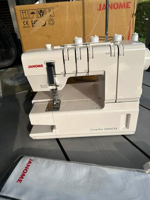 Coverlock Janome 2000, Hobby en Vrije tijd, Naaimachines en Toebehoren, Zo goed als nieuw, Naaimachine, Janome, Ophalen of Verzenden
