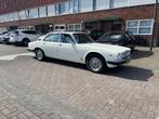 Trouwauto huren met chaffeur, Met chauffeur, Trouwauto