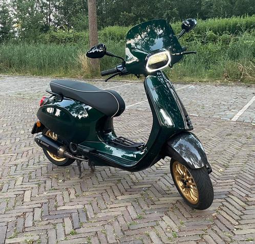 Vespa sprint custom, Fietsen en Brommers, Scooters | Vespa, Zo goed als nieuw, Vespa S, Ophalen