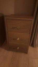Houtskleur Nachtkastjes - Set van 2, Ophalen, Minder dan 50 cm, Zo goed als nieuw, 3 of 4 laden