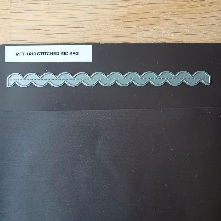 MFT Stans - Stitched Ric Rag, Hobby en Vrije tijd, Scrapbooking, Zo goed als nieuw, Frame of Mal, Overige merken, Ophalen of Verzenden