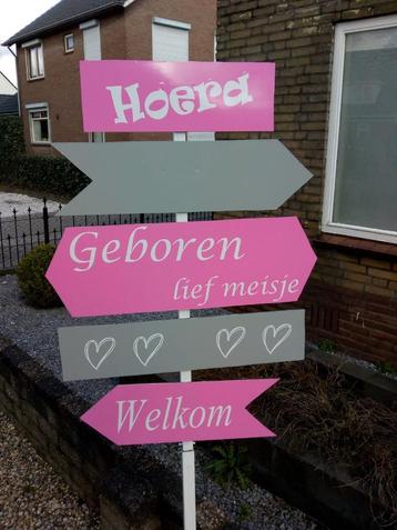 wegwijzer roze babybordverhuur westervoort geboortebord beschikbaar voor biedingen