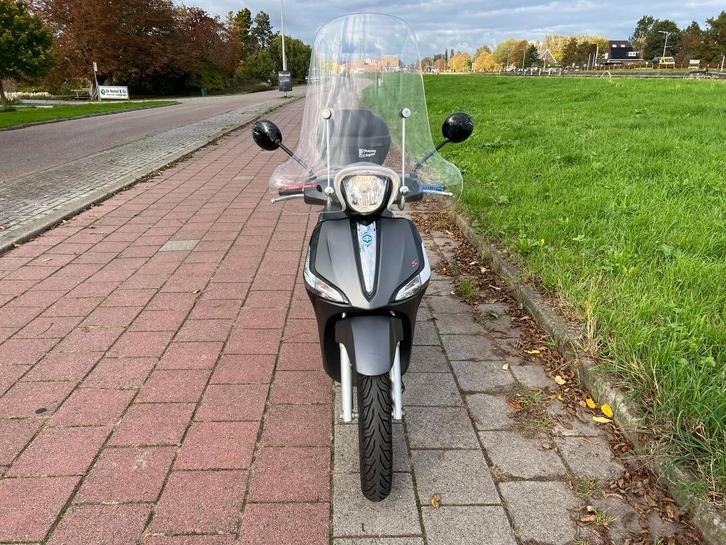 Piaggio Liberty S | 2019 | 25KM | mat grijs, Fietsen en Brommers, Snorfietsen en Snorscooters, Gebruikt, Piaggio, Benzine, Ophalen of Verzenden