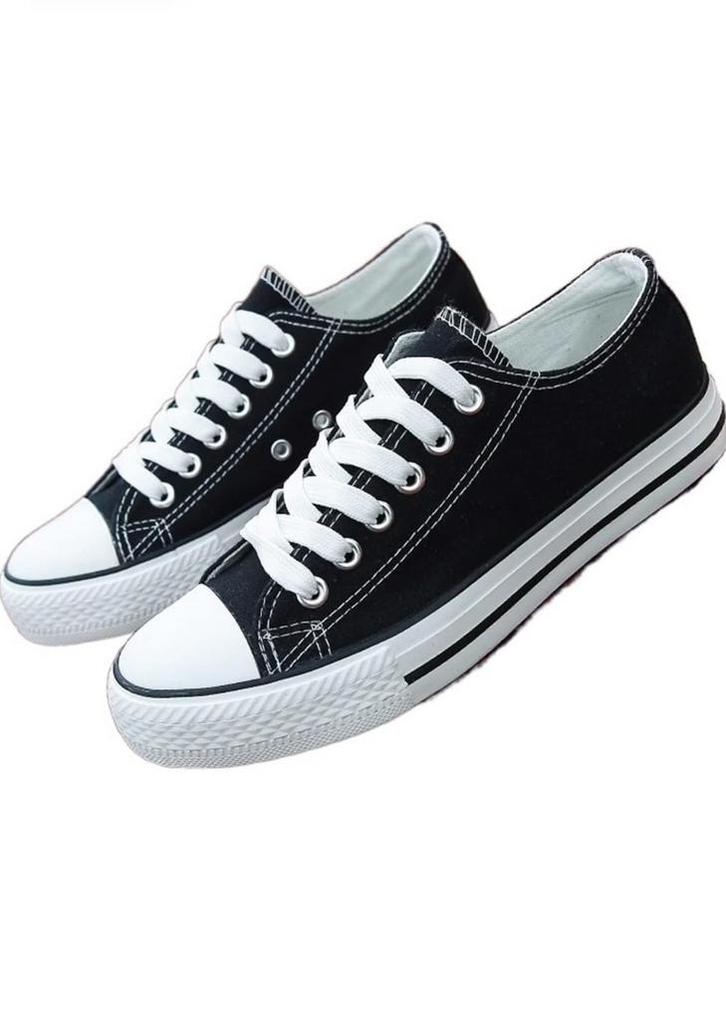 Mooie Klassieke dames schoenen, Kleding | Dames, Schoenen, Nieuw, Sneakers of Gympen, Zwart, Ophalen of Verzenden
