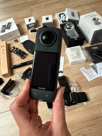 Insta360 X4 camera en accessoires. Als nieuw en nieuw! beschikbaar voor biedingen
