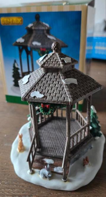 Lemax Winter Gazebo - Vail Village #43084 beschikbaar voor biedingen