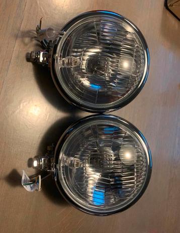 2 nieuwe koplampen  beschikbaar voor biedingen
