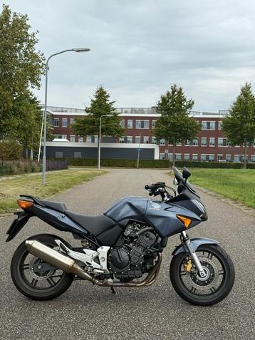 Honda CBF600 2005 15000km. origineel nederlands. beschikbaar voor biedingen