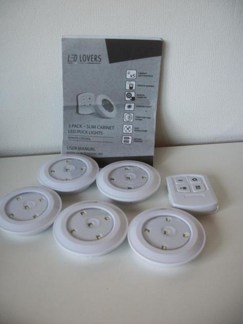 Led Lovers 5 draadloze Lampjes/Spots Afstandsbediening Nieuw, Huis en Inrichting, Lampen | Spots, Nieuw, Plafondspot of Wandspot