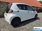 Toyota Aygo 1.0-12V Access 5drs, Voorwielaandrijving, Euro 5, Gebruikt, 4 stoelen