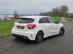 Mercedes-Benz A-klasse 180 AMG Night Edition Plus | NL Auto, Gebruikt, 4 cilinders, 19 km/l, Lichtsensor