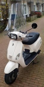 BTC riva scooter 2017 . Voor onderdelen of reparatie, Ophalen, Gebruikt, Maximaal 45 km/u, Benzine