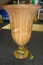 LAMP: ALBAST natuursteen, tafellamp/bruin/rood/terracotta, Ophalen, Overige materialen, Kelk lamp/ albast, Zo goed als nieuw