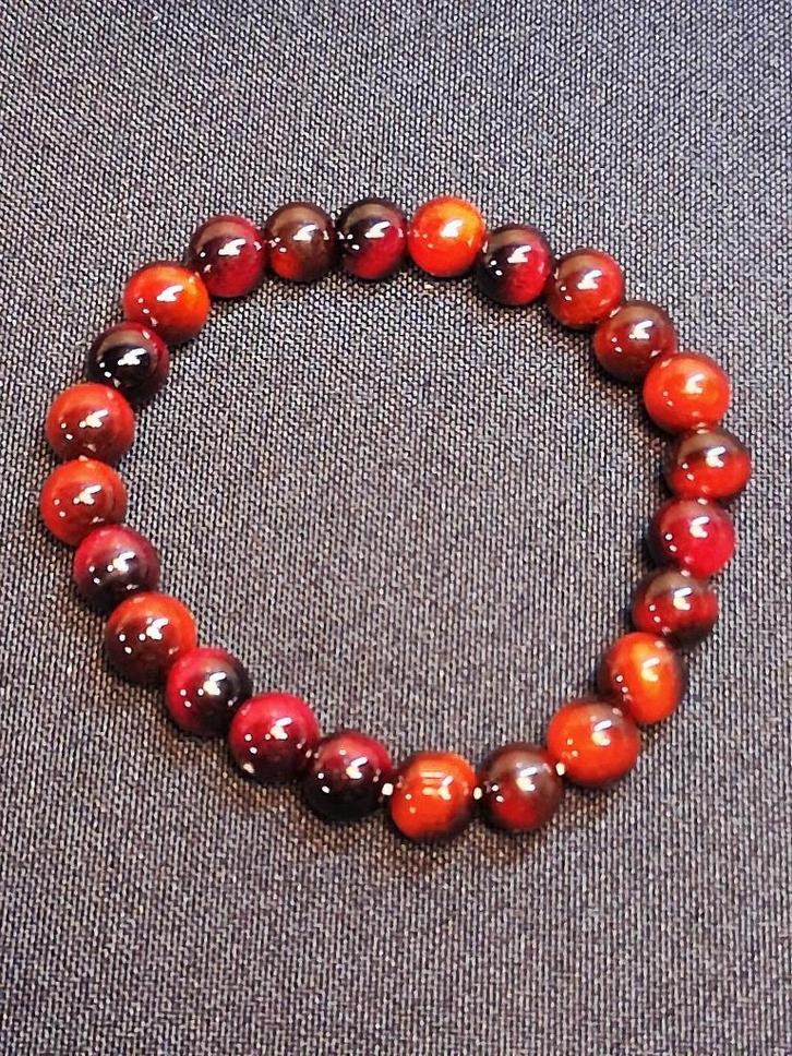 elastische handgemaakte armband rood zwart, Sieraden, Tassen en Uiterlijk, Armbanden, Nieuw, Overige materialen, Rood, Met bedels of kralen