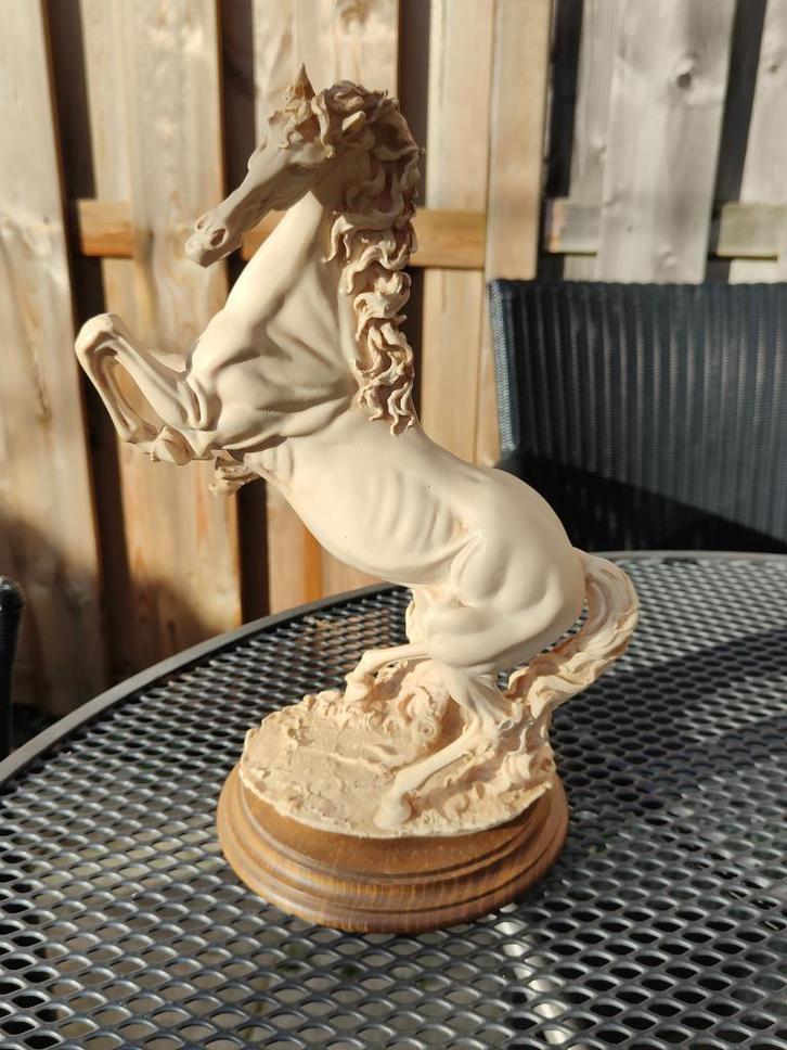 Giuseppe Armani - Capodimente - Paard 32 cm, Verzamelen, Beelden en Beeldjes, Zo goed als nieuw, Dier, Ophalen of Verzenden