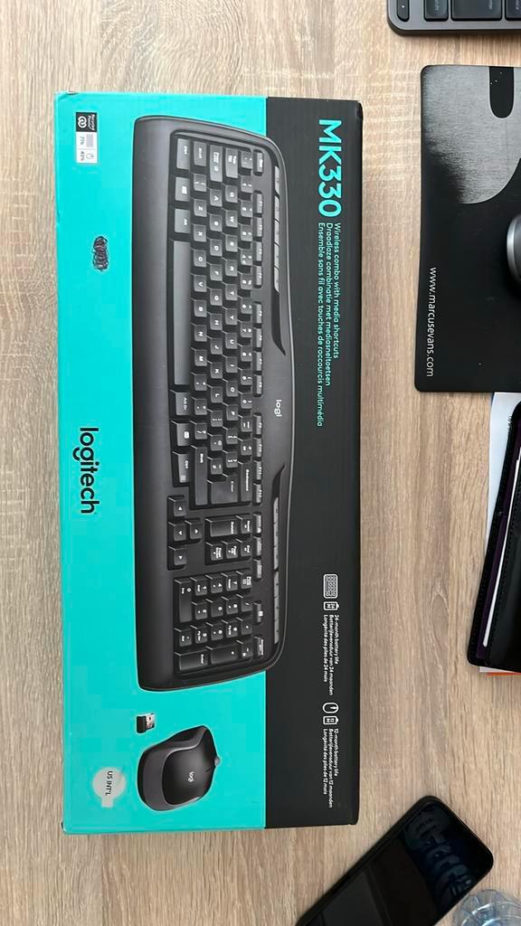 Logitech Wireless Combo MK330, Computers en Software, Toetsenborden, Nieuw, Qwerty, Ophalen of Verzenden