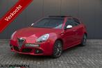 Alfa Romeo Giulietta 1.4T Sportiva TCT automaat Pano PDC 18", Auto's, Alfa Romeo, Zwart, 4 cilinders, Leder en Stof, Origineel Nederlands