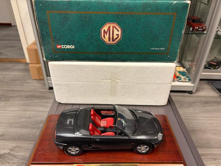 1:18 Corgi MGF 1.8i Roadster Mist spiegel, Hobby en Vrije tijd, Modelauto's | 1:18, Gebruikt, Auto, Ophalen of Verzenden