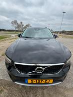 Volvo XC40 T4 190pk Momentum Pano/360/trekhaak, Auto's, Volvo, 1800 kg, Zwart, 1969 cc, Leder en Stof