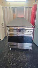 SMEG INDUCTIE FORNUIS MET AFZUIGKAP 2 jaar oud., Witgoed en Apparatuur, Fornuizen, Ophalen, Magnetron, 60 cm of meer, Zo goed als nieuw