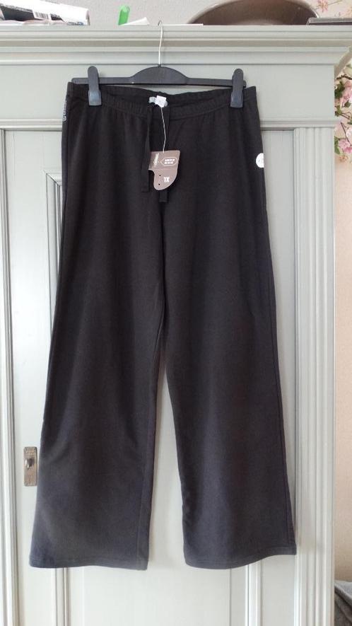 NIEUW Domyos 3-delige sportset, maat XL / 48, Kleding | Dames, Sportkleding, Nieuw, Fitness of Aerobics, Maat 46/48 (XL) of groter