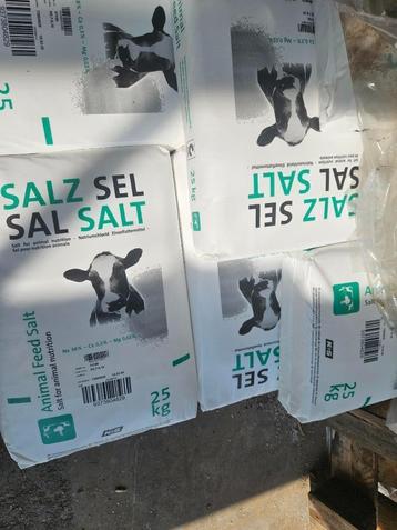 veevoederzout,NPK kmest, kalk voer en houtpellets beschikbaar voor biedingen