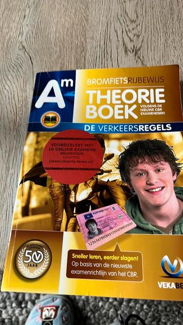 Theorie boek brommer beschikbaar voor biedingen