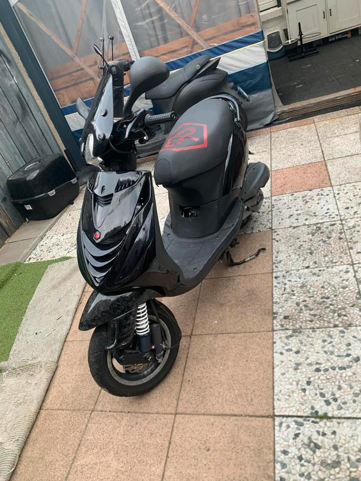 Zip 172 met wok, Fietsen en Brommers, Scooters | Piaggio, Gebruikt, Overige modellen, Maximaal 45 km/u, Benzine, Ophalen