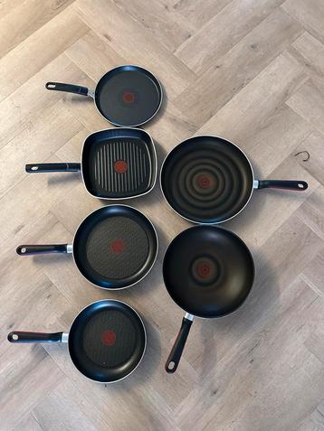 Complete tefal pannenset beschikbaar voor biedingen