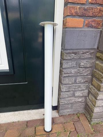 4 x bureau poot van IKEA beschikbaar voor biedingen