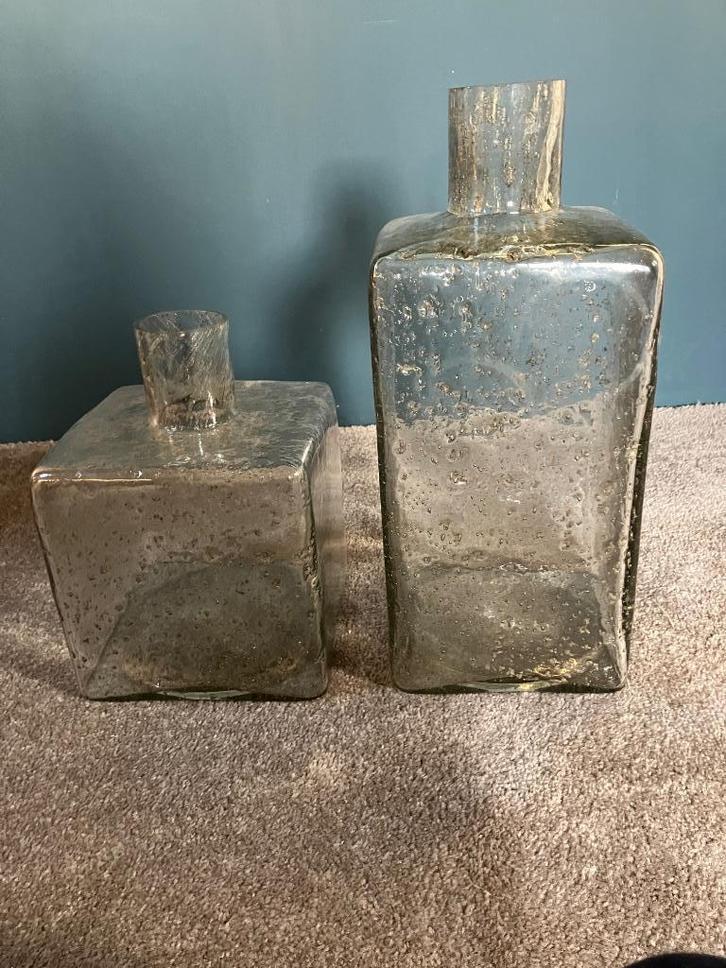 Glazen vierkant-hoge recht vazen, Huis en Inrichting, Woonaccessoires | Vazen, Zo goed als nieuw, Overige kleuren, Minder dan 50 cm