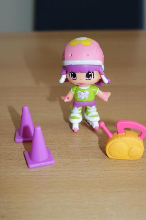 Pinypon skate girl / meisje / poppetje compleet, Kinderen en Baby's, Speelgoed | Poppen, Zo goed als nieuw, Overige typen, Ophalen of Verzenden