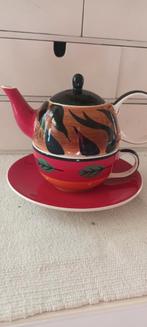 Theepotje met kop en schotel -, Huis en Inrichting, Keuken | Servies, Ophalen of Verzenden