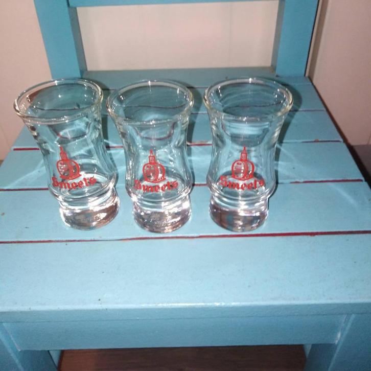 Smeets jenever glaasjes 3 stuks, Verzamelen, Glas en Borrelglaasjes, Zo goed als nieuw, Borrel- of Shotglas, Ophalen