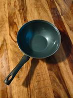 Wok Pan, Huis en Inrichting, Keuken | Potten en Pannen, Ophalen of Verzenden, Zo goed als nieuw, Gietijzer, Wok