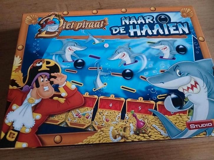 Piet Piraat Naar de Haaien - Bordspel, Hobby en Vrije tijd, Gezelschapsspellen | Bordspellen, Zo goed als nieuw, Een of twee spelers