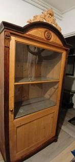 Antieke notenhouten  buffetkast  +- 150 jaar oud, Antiek en Kunst, Antiek | Meubels | Kasten, Ophalen