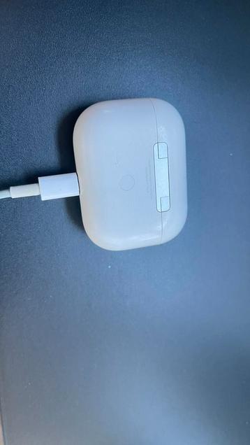 Originele AirPod beschikbaar voor biedingen