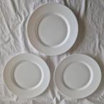 3 nette witte borden 27cm #177, Huis en Inrichting, Keuken | Servies, Ophalen of Verzenden, Zo goed als nieuw, Bord(en), Overige stijlen