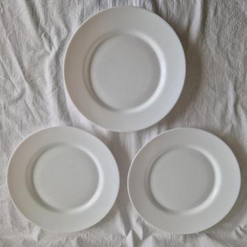3 nette witte borden 27cm #177 beschikbaar voor biedingen