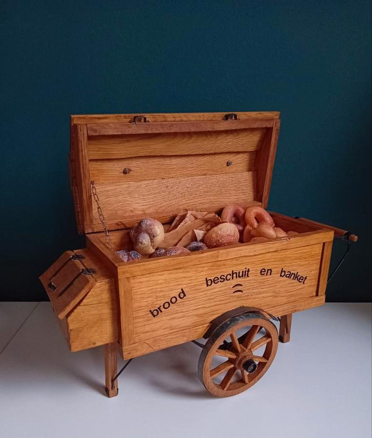 Unieke handgemaakte houten Broodkar met Brood en Banket, Antiek en Kunst, Curiosa en Brocante, Ophalen of Verzenden