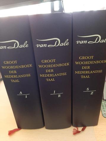 Groot woordenboek der Nederlandse Taal Van Dale 3 delen beschikbaar voor biedingen