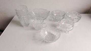 Kristal geslepen glas servies, kommen, vazen en bakjes beschikbaar voor biedingen