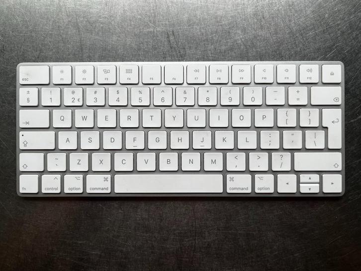 Apple Magic Keyboard - Gen2 - Draadloos, Computers en Software, Toetsenborden, Zo goed als nieuw, Qwerty, Draadloos, Ophalen