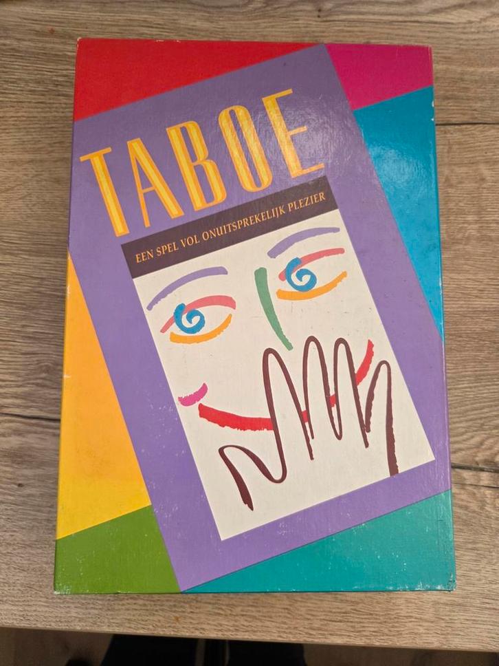 Taboe - Leuk gezelschapsspel voor de feestdagen!, Hobby en Vrije tijd, Gezelschapsspellen | Bordspellen, Ophalen