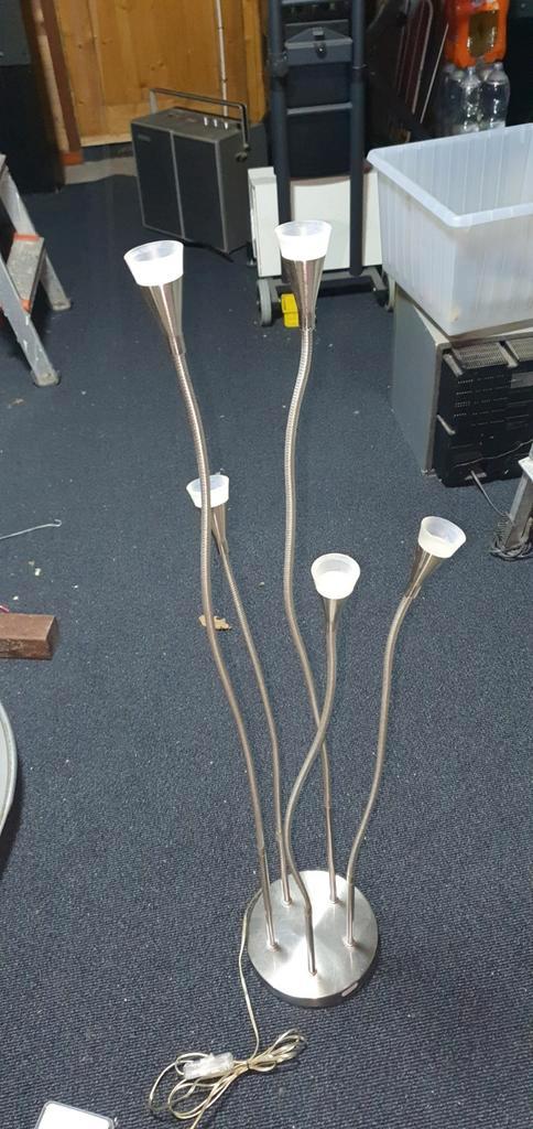 Ikea Tived Stijlvolle tafellamp met Vijf Armen, Huis en Inrichting, Lampen | Vloerlampen, Zo goed als nieuw, 100 tot 150 cm, Kunststof