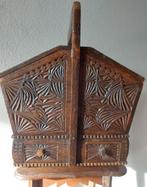 Antieke Friese Bruidskist met Houtsnijwerk, Antiek en Kunst, Ophalen of Verzenden