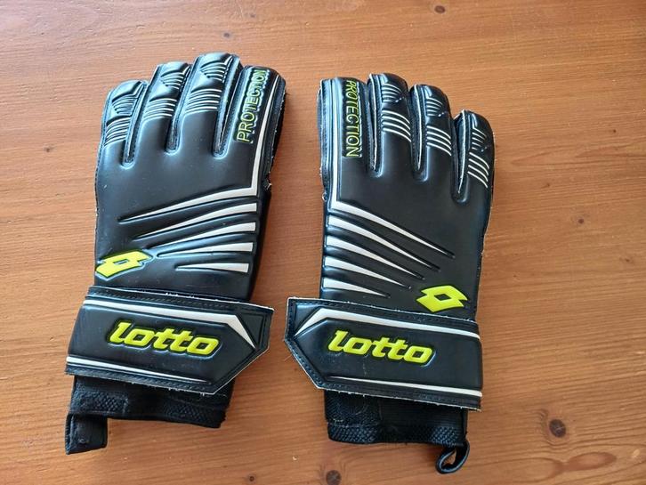 Keepershandschoenen maat 7, Sport en Fitness, Voetbal, Zo goed als nieuw, Handschoenen, Maat XS of kleiner, Ophalen of Verzenden