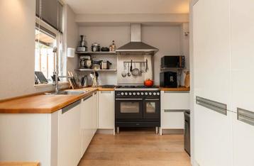 T.e.a.b Witte keuken met houten blad - Zelf demonteren! beschikbaar voor biedingen